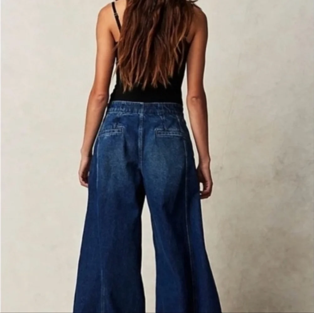 New FREE PEOPLE We The Free Time Warp Wide-Leg Jeans. - Picture 4 of 7